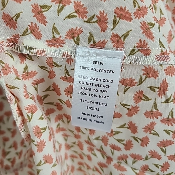 NEW Inmod Los Angeles Women's Folksong Floral Top in Coral Size Medium - Picture 10 of 11